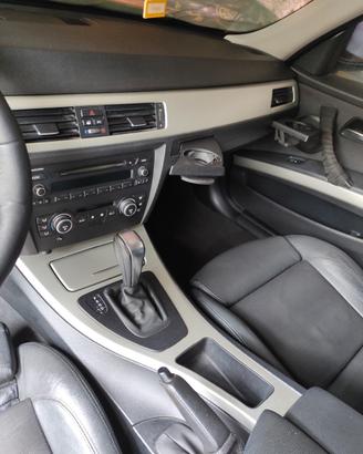 BMW 320 2008