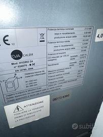 TERMOSTUFA A PELLET EVA CALOR HYDRO 24 Kw