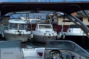 Motoscafo Larson LXi 268