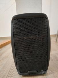 AFF1TTASI  impianto audio + macchina del fumo