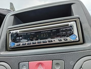 Autoradio con frontalino Kenwood Panda 169