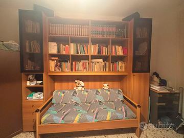 Mobile a ponte con divano letto