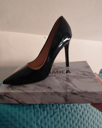 Scarpa con tacco