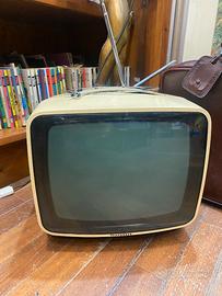 Televisore vintage portatile telefunken anni 70