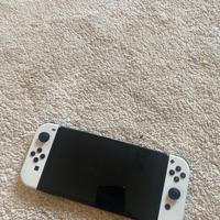 Nintendo Switch Oled—usata pochissimo