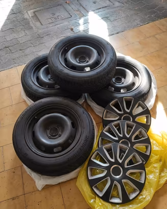 Kit  compl 4Gomme Invernali Bridgestone 195/65 R15