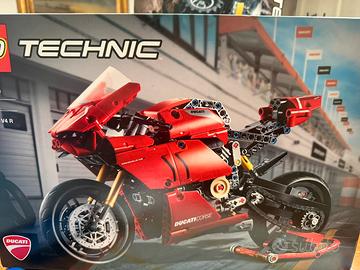 Lego Tecnic Ducati Panigale V4 R