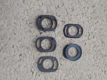 Kit distanzali-accessori per attacco manubrio