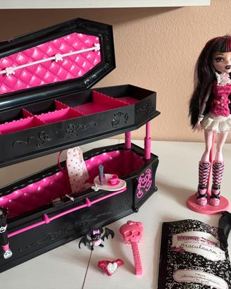 Draculaura Monster High con bara