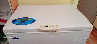 congelatore a pozzetto 230 litri