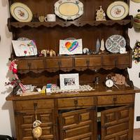 CREDENZA PIATTAIA SPAGNOLA CON SGABELLI