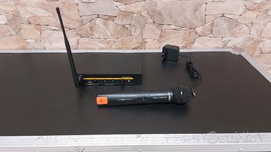 Radiomicrofono AKG UHF SR 40