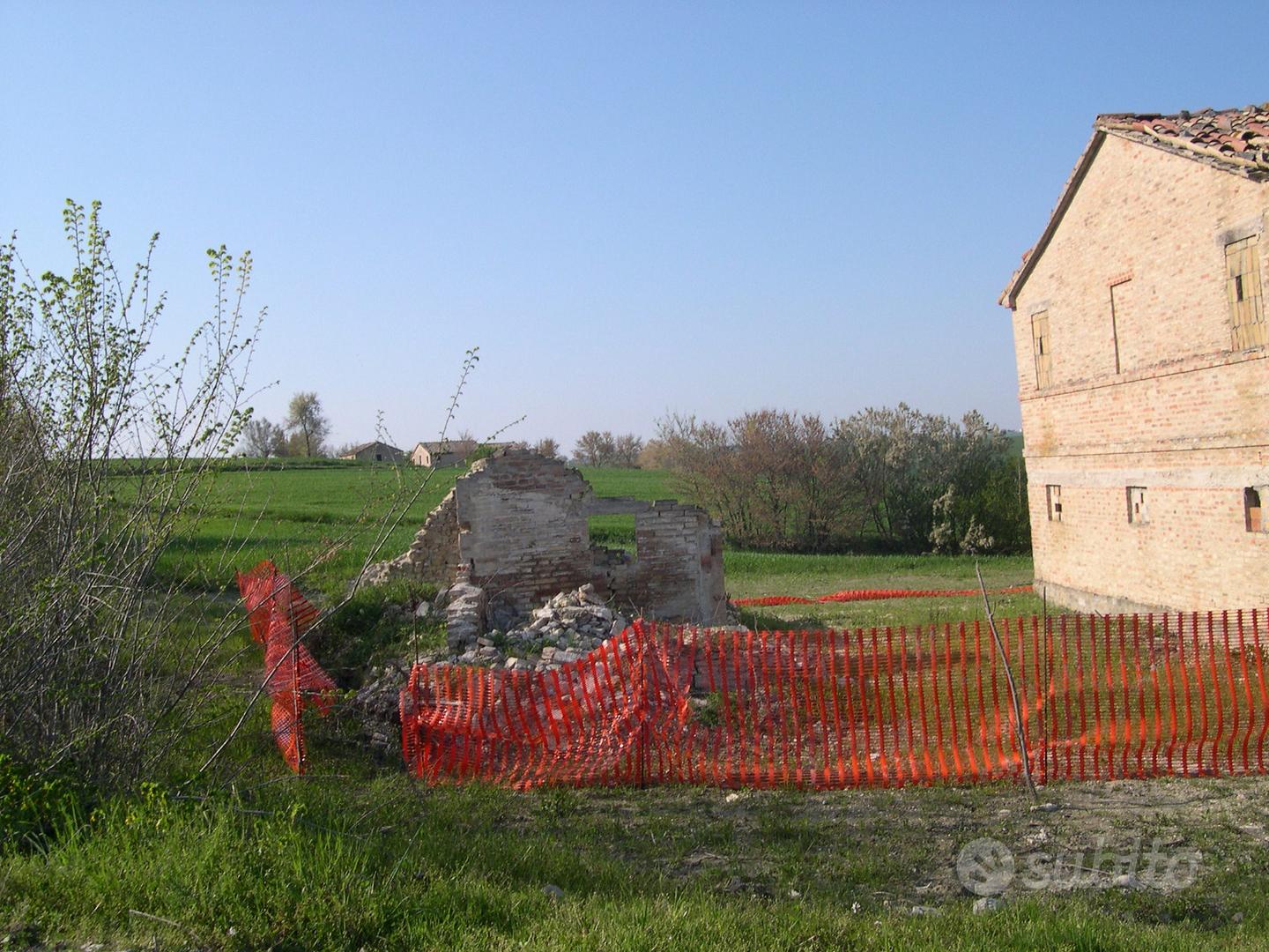 Rustico con terreno a Pettovallone - Cingoli (MC) - Vista 4