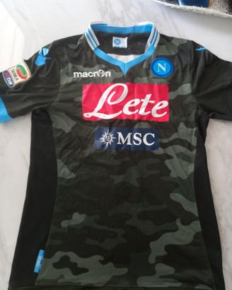 Maglie da calcio Barcellona Napoli diverse misure
