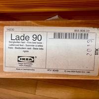 Due letti singoli in legno di pino massiccio