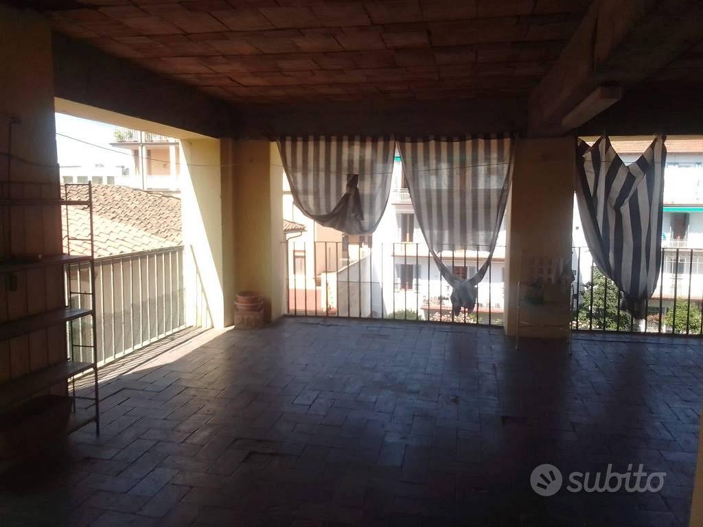 Appartamento di 120 m² con 5 locali a Firenze