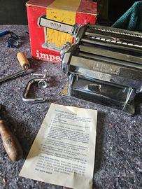 Impastatrice manuale IMPERIA stampo per ravioli