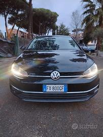 Volkswagen Golf 2.0 TDI DSG 5p. Executive BlueMoti