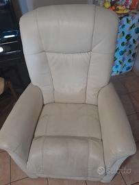 Poltrona reclinabile a motore