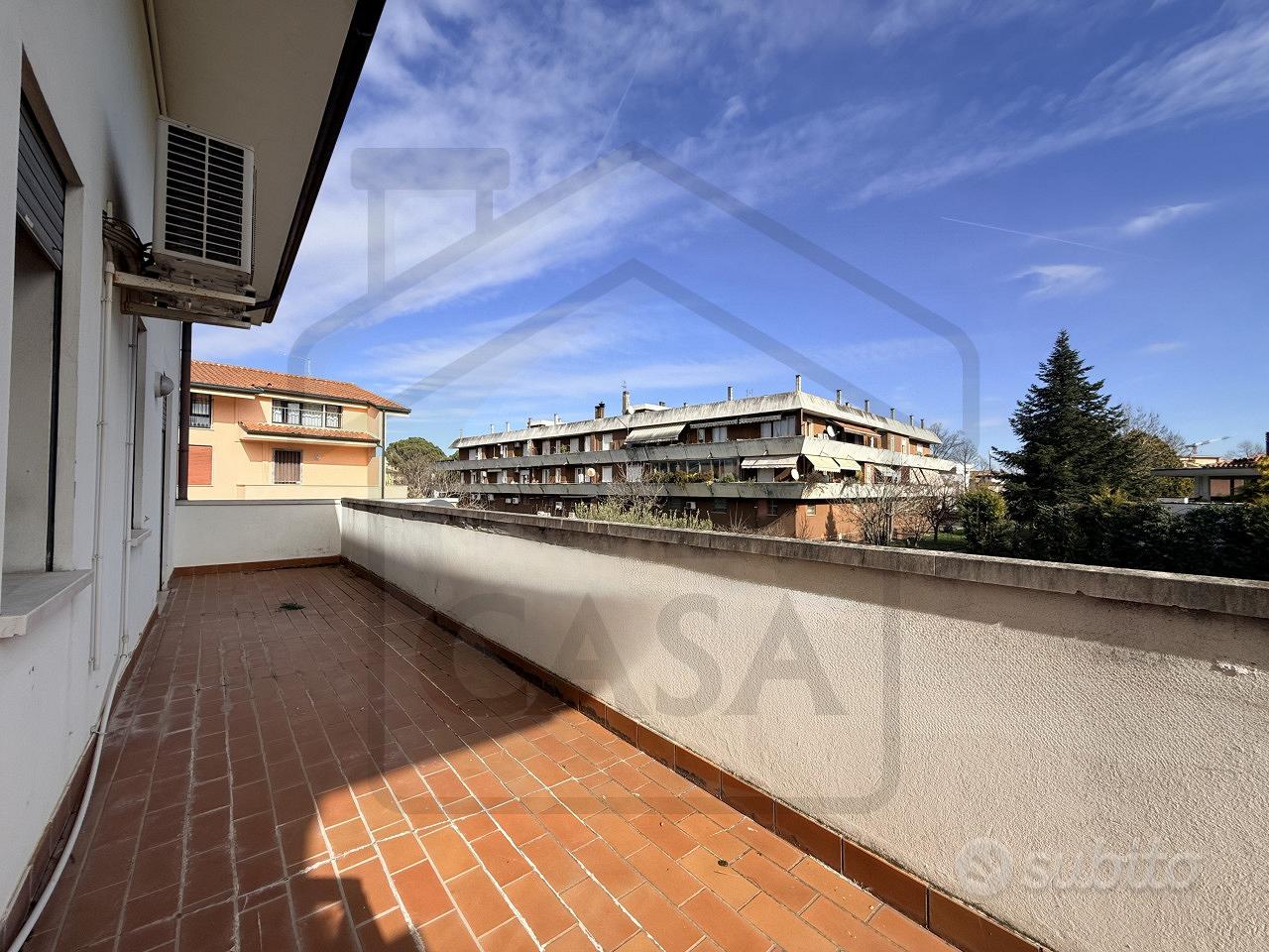 DUPLEX IN QUARTIERE PESCARINI - Vista 5
