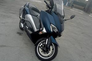 Yamaha t max 530