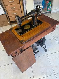 Macchina da cucire SINGER - articolo d’epoca