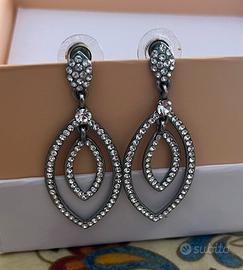Orecchini pendenti con strass