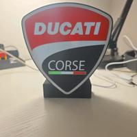 🏍️ Insegna Ducati Corse – Targa Logo 3D con Base