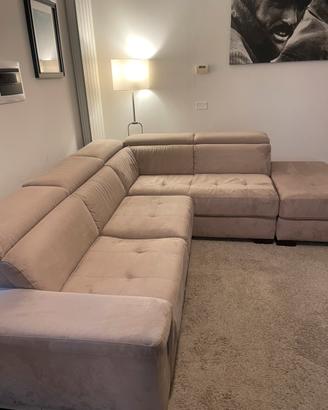 DIVANO ANGOLARE/LETTO + POUF