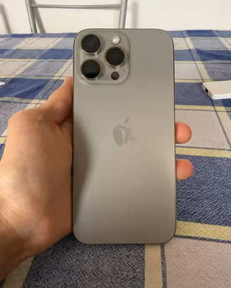 vende iphone 16 pro max 256GB