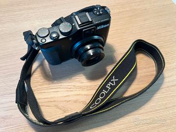 Nikon P7000 Coolpix + Caricabatteria + Scheda 8Gb