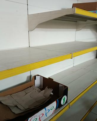 Scaffali per alimentari, Banco frigo