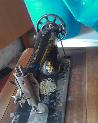 macchina da cucire anni 60