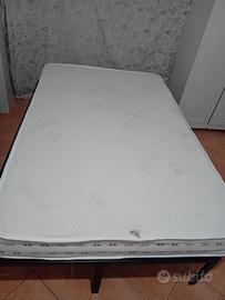Materasso memory + struttura letto in ferro