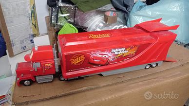 Camion Cars Mack con 3 piste
