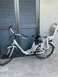 Bicicletta elettrica Atala con pedalata assistita