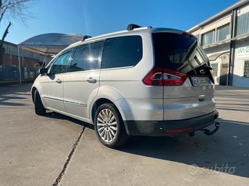 Ford Galaxy 7 posti con Gancio Traino