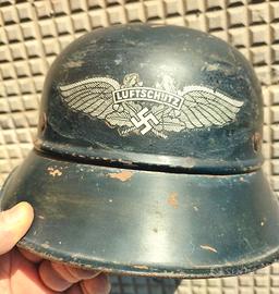 Elmetto tedesco Luftschutz WW2 con decal  completo