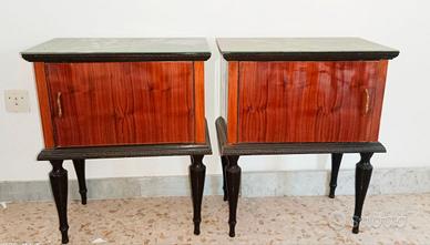 Coppia di comodini vintage