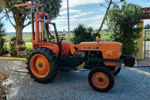 Trattore fiat 415 con muletto