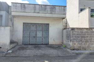 AMPIO GARAGE CON WC E SCOPERTO