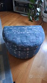 pouf blu divano
