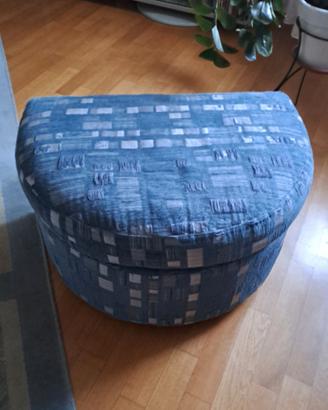 pouf blu divano