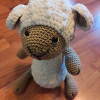 Pecora amigurumi, uncinetto altezza 24cm