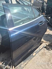 porta post sx mercedes  GLA