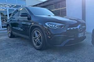 MERCEDES-BENZ GLA 180 d Automatic Premium