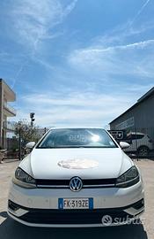 Volkswagen Golf 7 1.6 Diesel (AUTOCARRO)