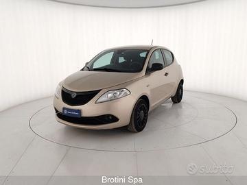 Lancia Ypsilon 1.0 70cv Firefly Hybrid S&S Gold