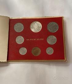 VATICANO 1975  DIVISIONALE CON 500 LIRE ARGENTO