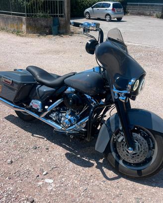 Electra Glide 2004